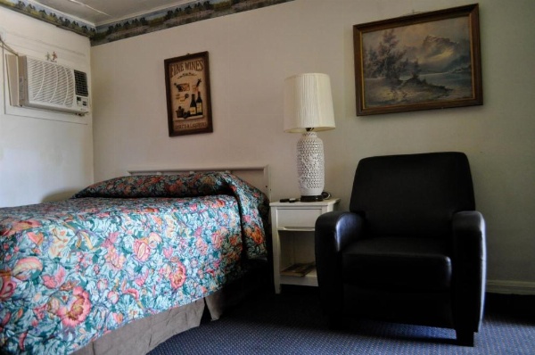 Western Motel image 18