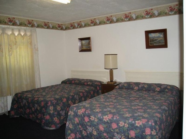 Western Motel image 25